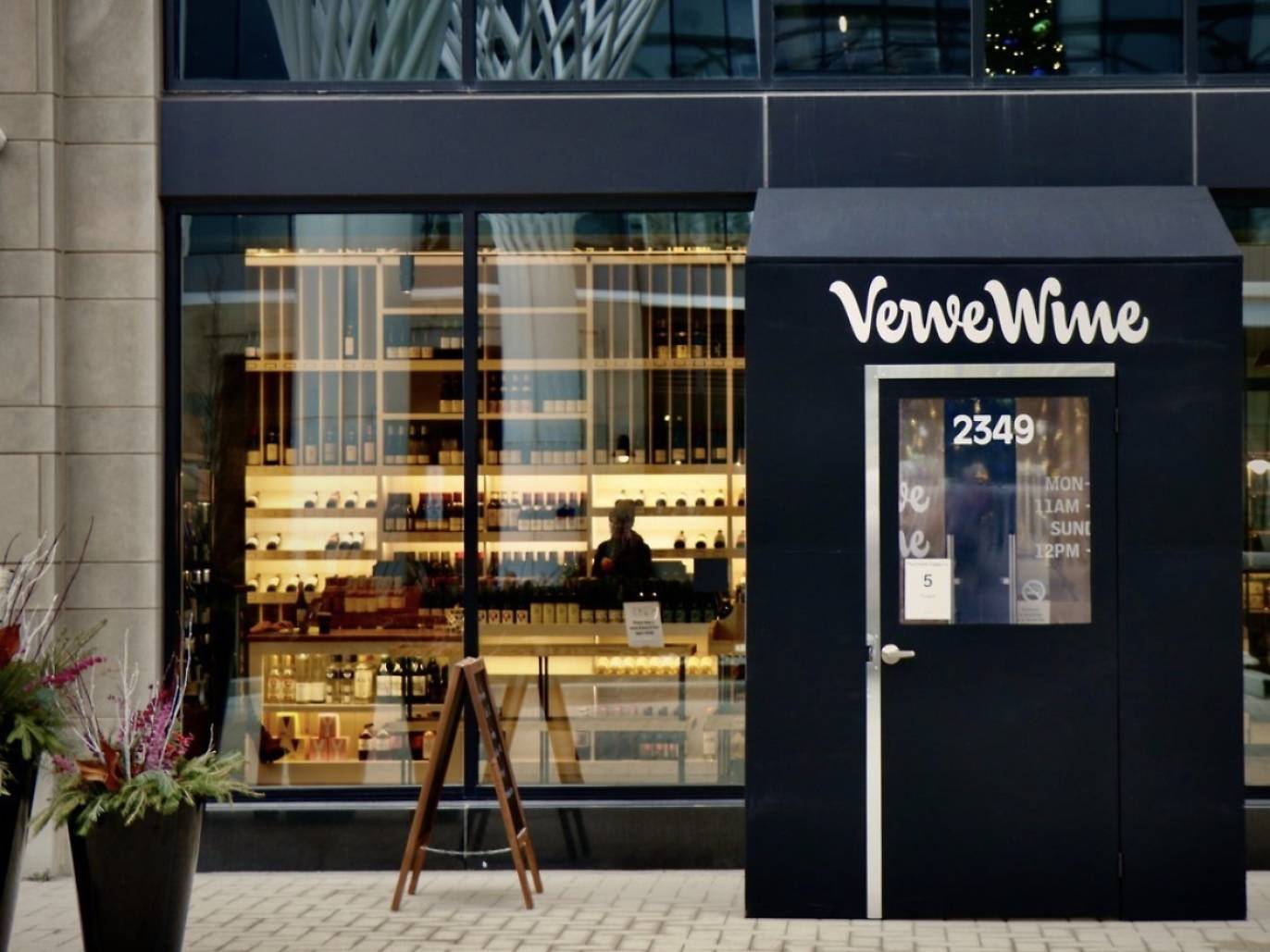 16 Best Wine Shops in Chicago For a Bottle To Go