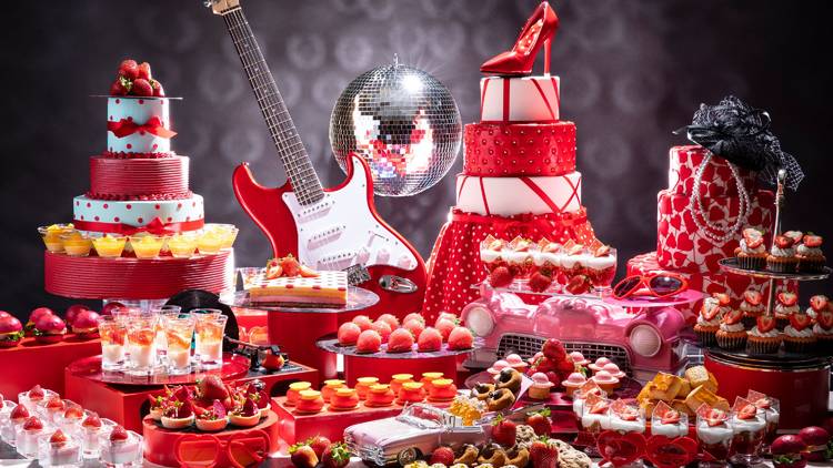 Strawberry Pop Sweets Buffet