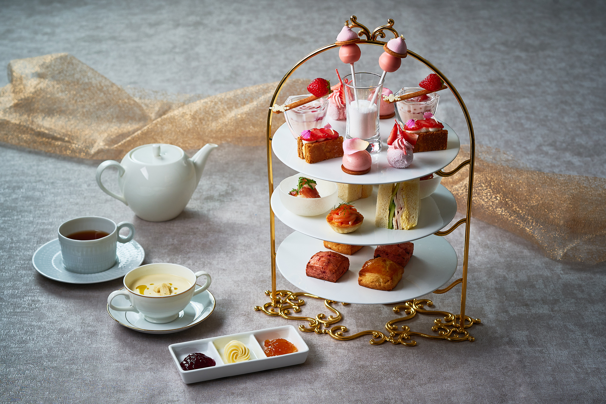 Sweet Pink Afternoon Tea Restaurants In Tokyo