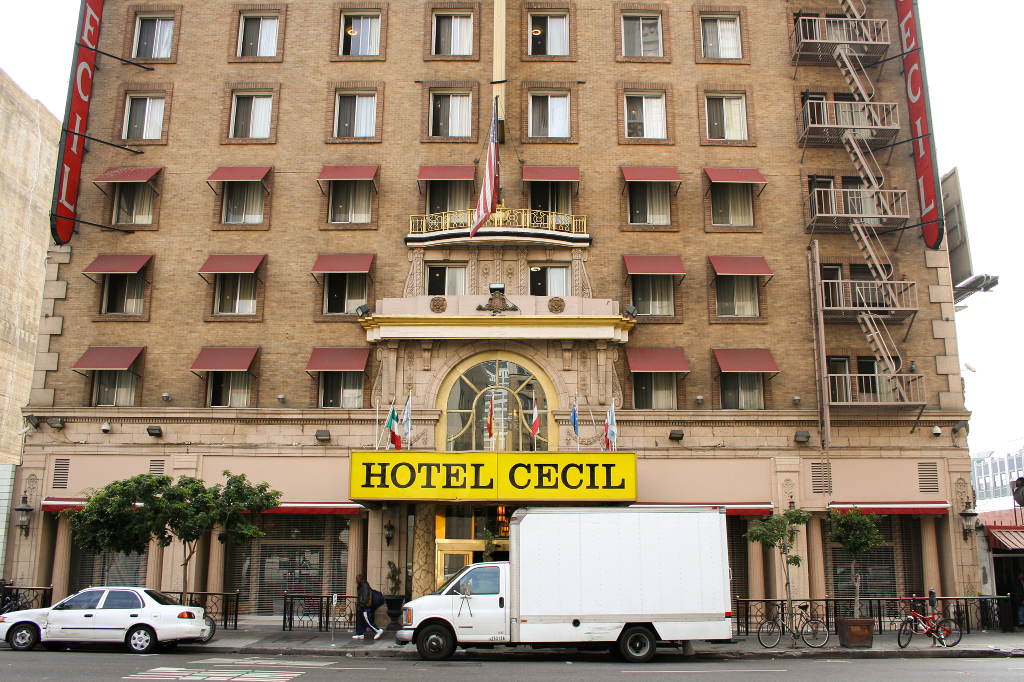 Netflix Announces True Crime Series About Downtown L A S Infamous Cecil Hotel