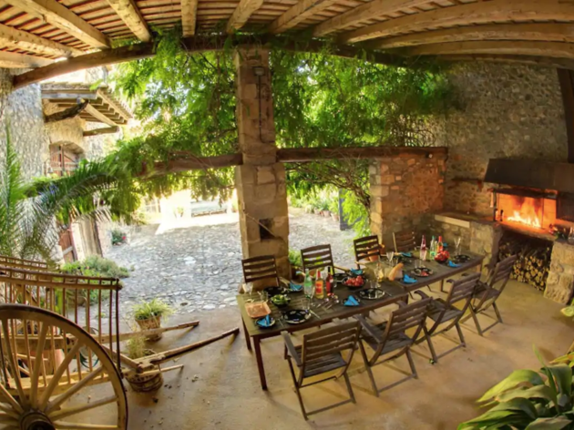Airbnb, 11 masias Airbnb, 11 masias