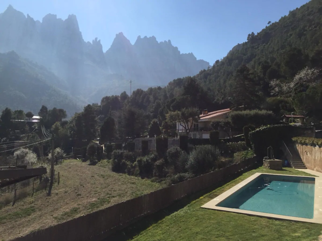 Airbnb, 11 masias Airbnb, 11 masias