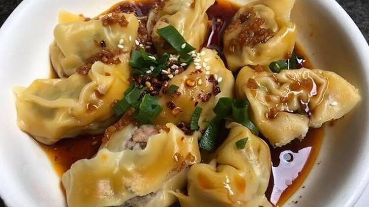 Wontons with hot chilli sauce at HuTong