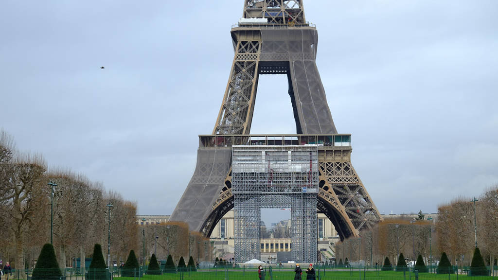 The Eiffel Tower is Getting a Golden Makeover Ahead of 2024 Olympics