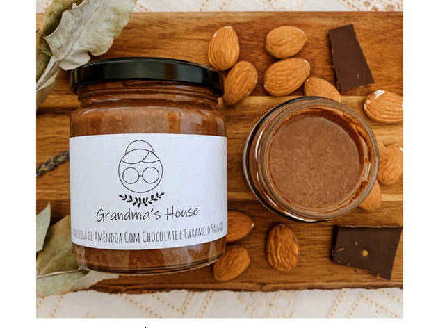 Grandma’s House – Manteiga de Amêndoa com Chocolate e Caramelo Salgado Manteigas, Manteiga de Amêndoa com Chocolate e Caramelo Salgado, Grandma’s House