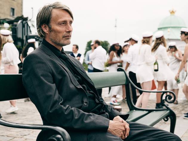 Mads Mikkelsen em ação! Não perca Polar e sua empolgante narrativa