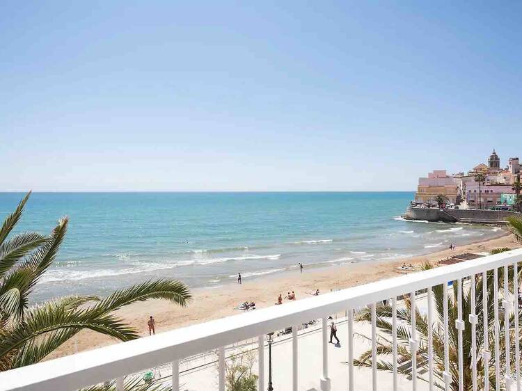 20 alojamientos a pie de playa por toda la costa catalana