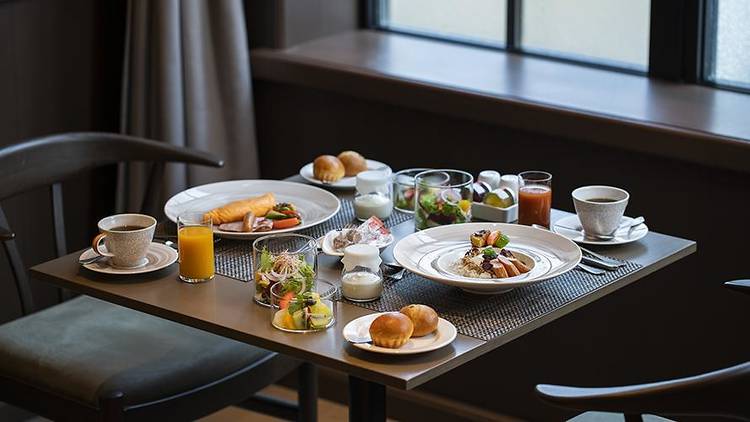 清々しい空気と京の朝ごはんで英気を養う。