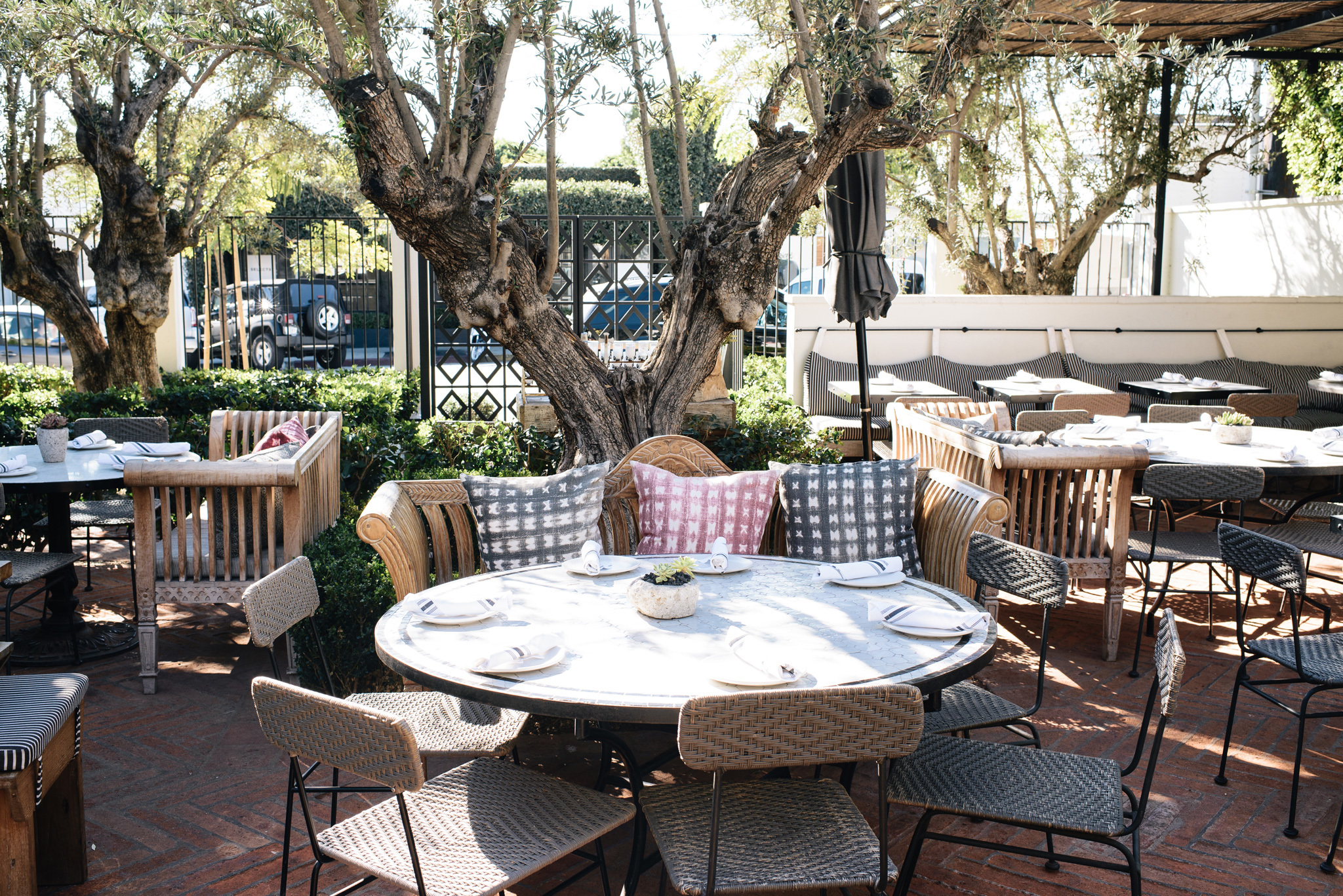 24 Best Outdoor Dining Restaurants In Los Angeles