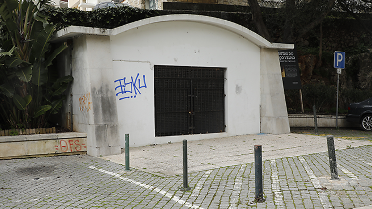 Largo das Grutas em Cascais