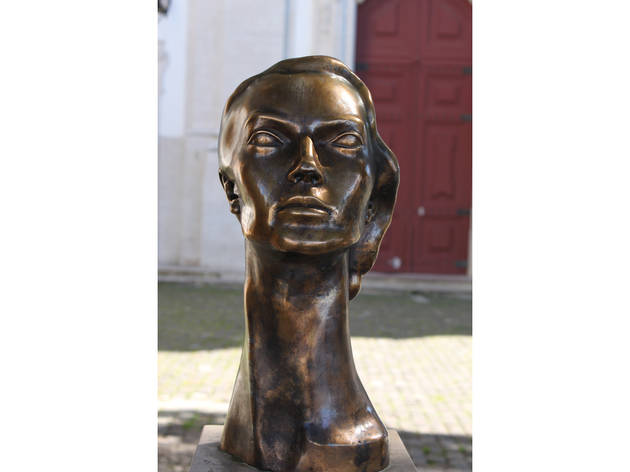 Sophia de Mello Breyner Andresen busto de Sophia de Mello Breyner Andresen