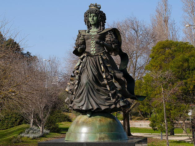 Catarina de Bragança estátua Catarina de Bragança