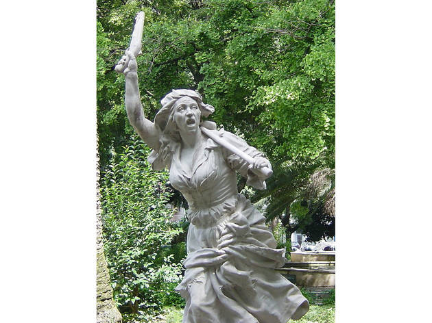 Maria da Fonte Estátua Maria da Fonte