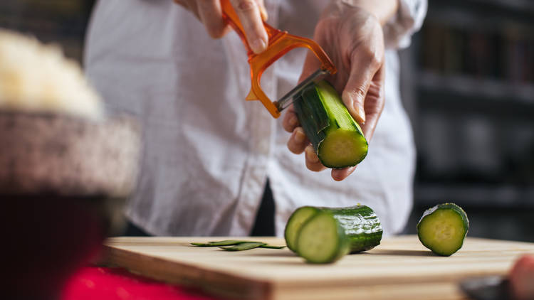 Vegetable peeler