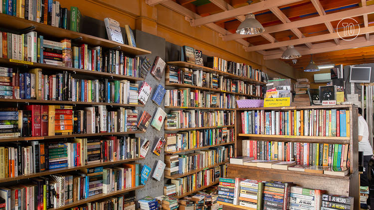 แนะนำ 6 ร้านหนังสืออิสระทั่วกรุงเทพฯ ที่นักอ่านควรแวะไปสักครั้ง