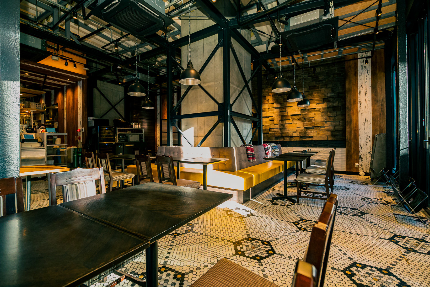 東京、飲みながら仕事できるクラフトビール店5選