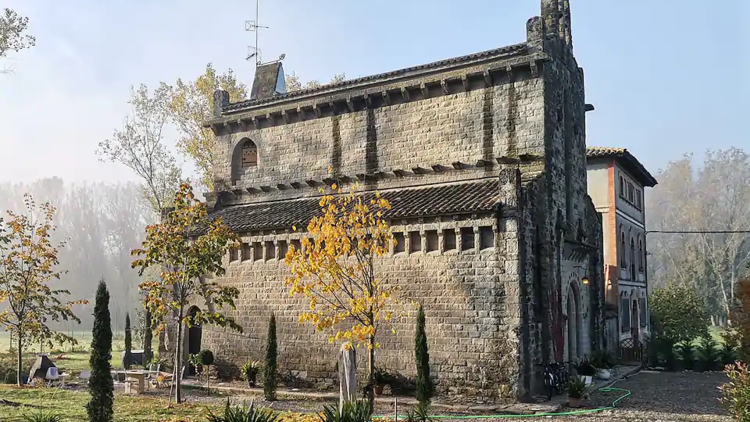 Una iglesia novecentista en Torelló, Osona