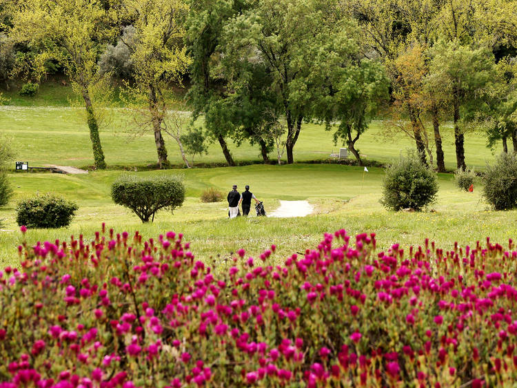 1. Faz parte do Lisbon Golf Coast 1. Faz parte do Lisbon Golf Coast