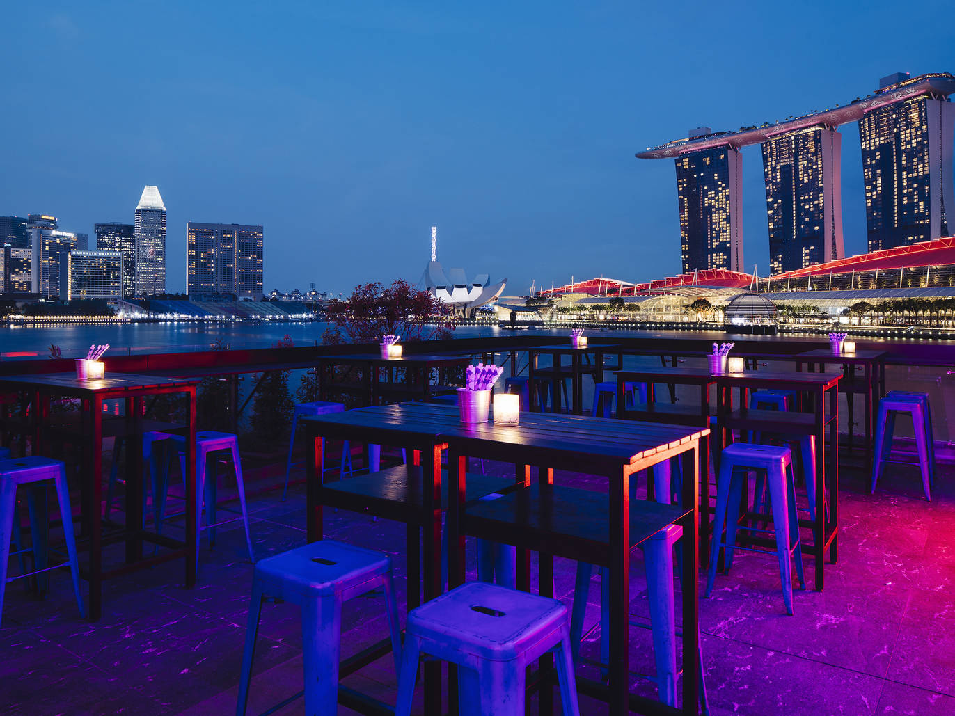 25 Best Rooftop Bars in Singapore With Scenic Views