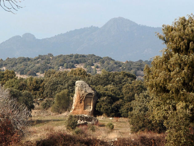 Piedra escrita de Cenicientos Piedra escrita de Cenicientos