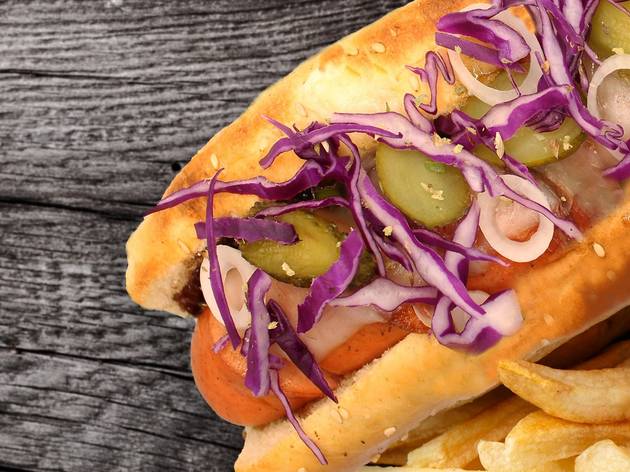 Journeys, dark kitchen especializada en hot dogs Journeys, dark kitchen especializada en hot dogs