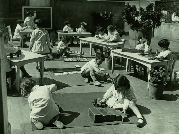 05 - Escola Nacional Montessori a la Via Laietana, 59. Detall. 1932. 05 - Escola Nacional Montessori a la Via Laietana, 59. Detall. 1932.