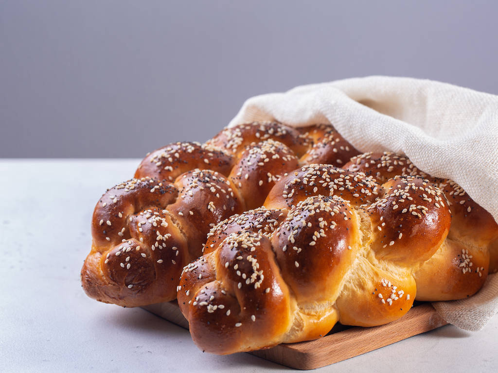 10 Traditional Easter Desserts From Around The World That Are Seriously