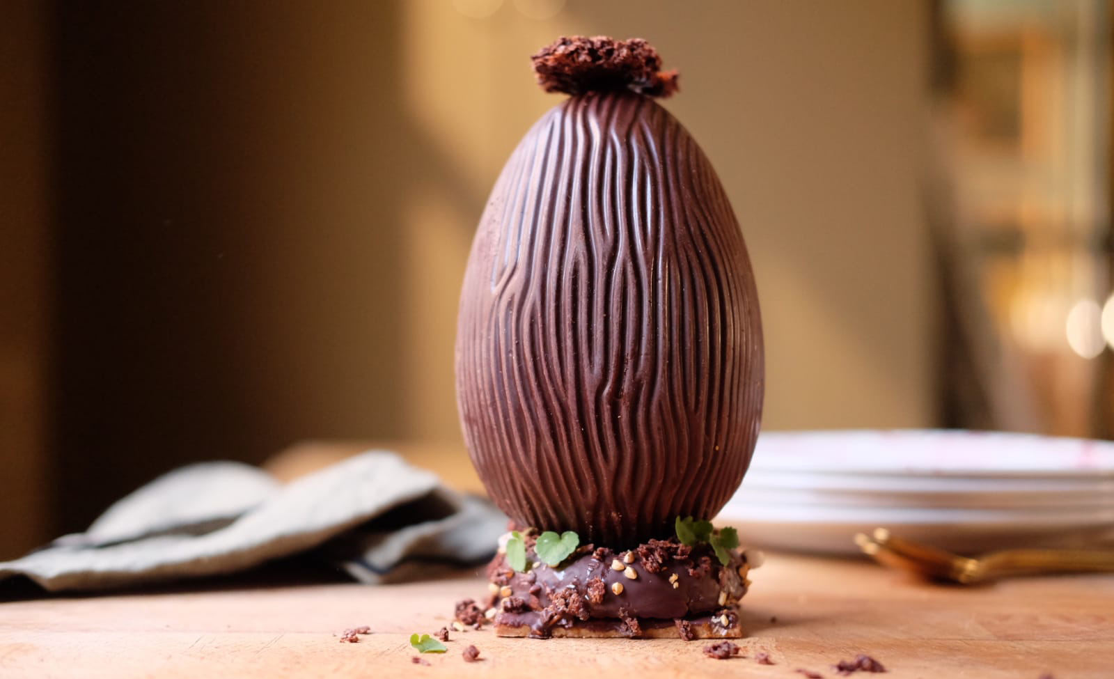 Recette - Œufs de Pâques fourrés au chocolat praliné en vidéo 