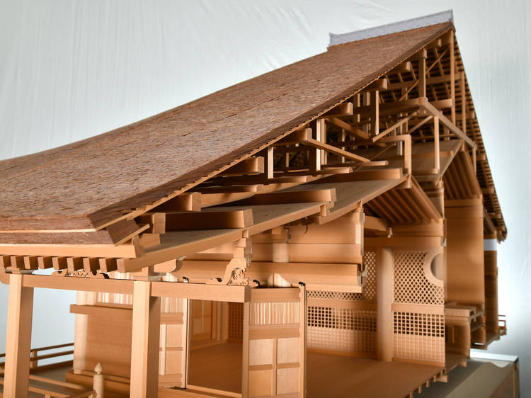 Japanese Architecture: Traditional Skills and Natural Materials