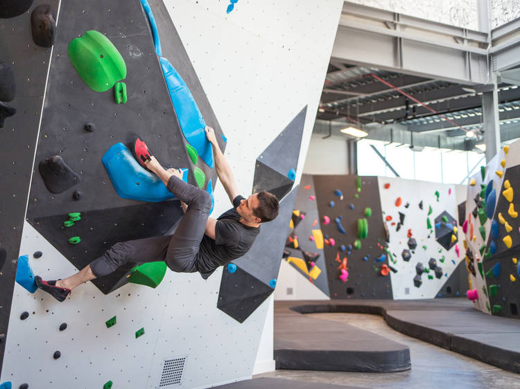 Rooftop bouldering in Brooklyn