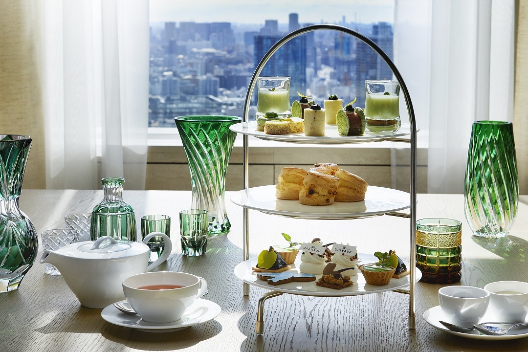 ラグジュアリーホテルと老舗メゾンの期間限定アフタヌーンティー