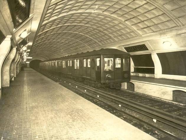 Estació de metro de Rocafort l'any 1988 Estació de metro de Rocafort l'any 1988