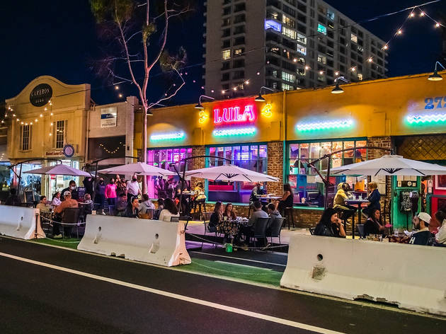 Santa Monica's charming Main Street could turn into a pedestrian plaza ...