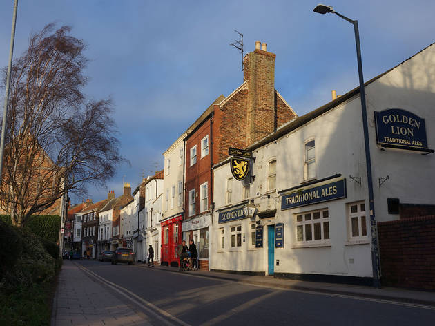 This English county will pay you £28,000 to go on a 50-mile pub crawl This English county will pay you £28,000 to go on a 50-mile pub crawl