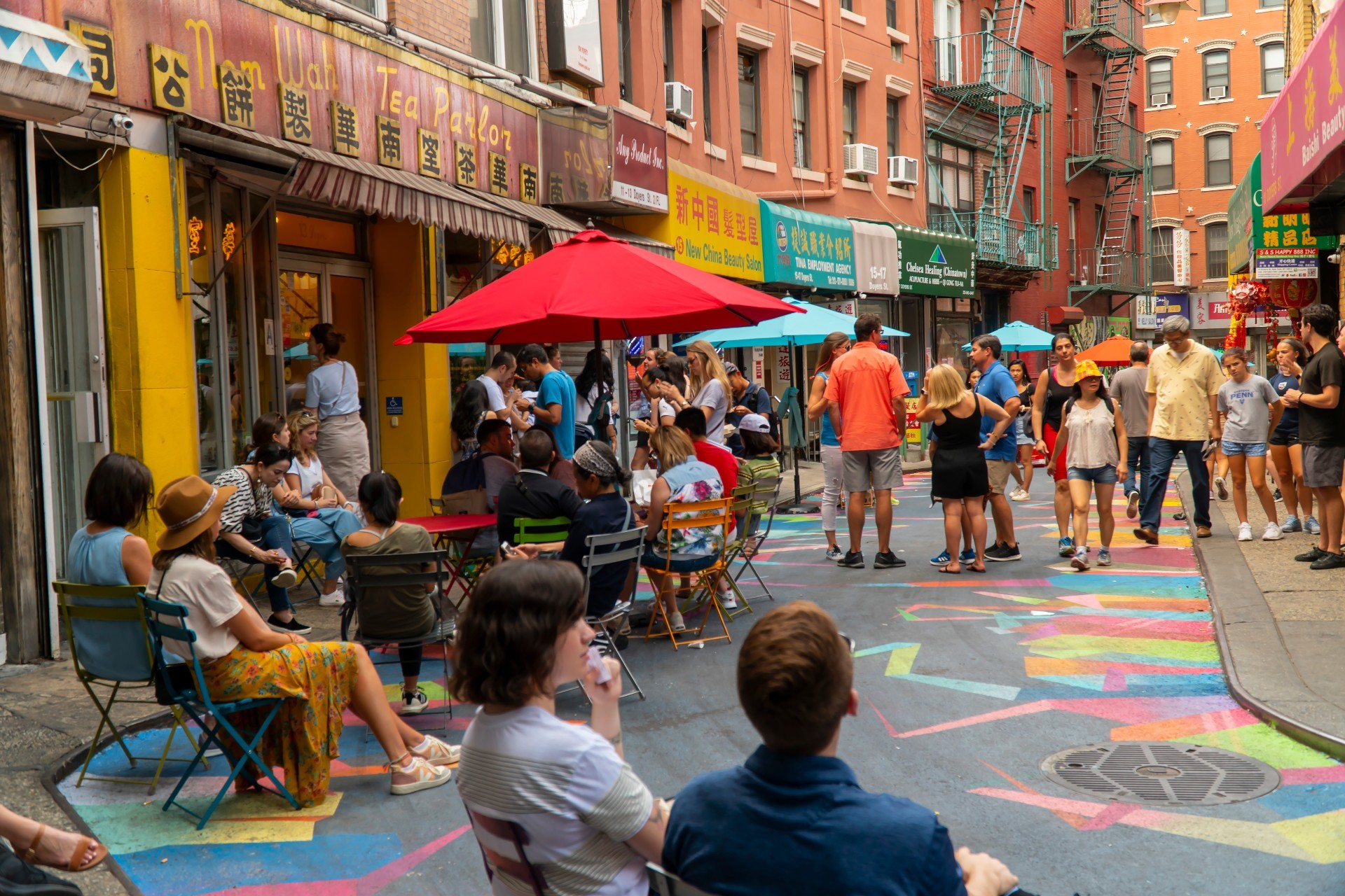 Chinatown's Doyers Open Street to Become a Car-Free Plaza