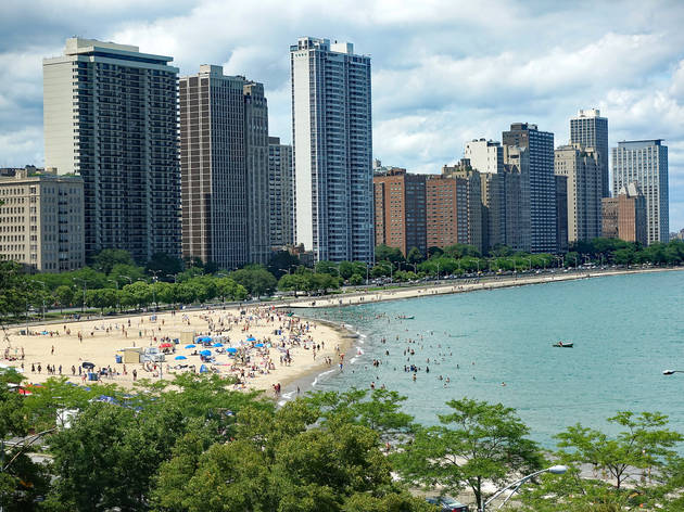 21 Best Chicago Beaches To Explore For Sunny Summer Fun This Year