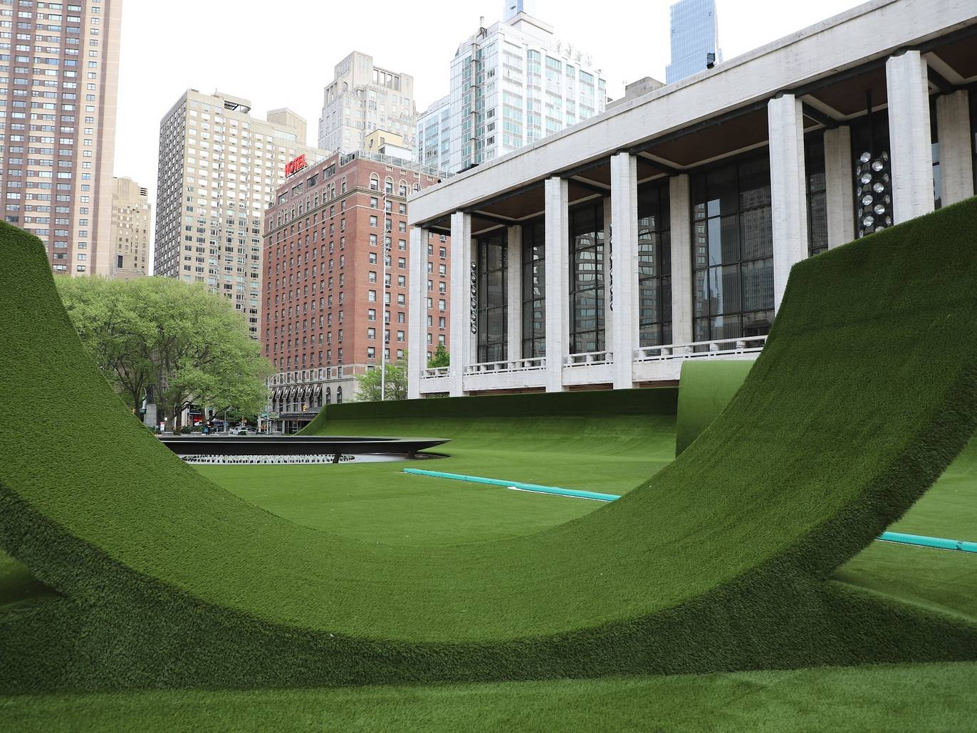Best Outdoor Art in NYC this summer including sculptures