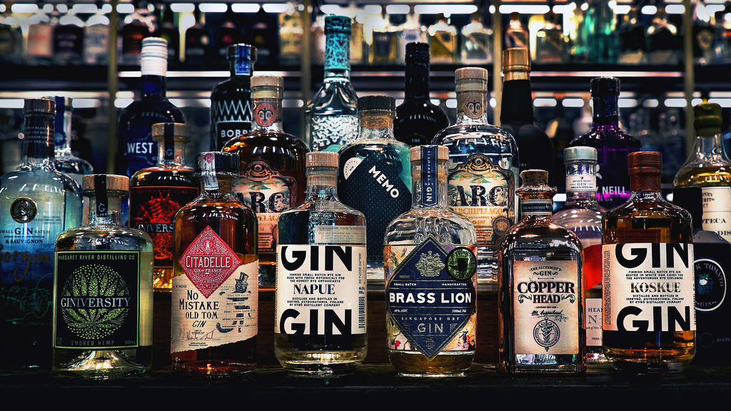 Cin Cin a gin bar with over 100 labels in Tanjong Pagar