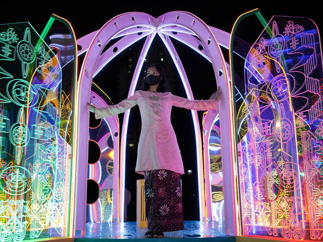LapLip Light Installation LapLip Light Installation