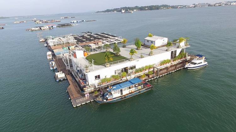 smith marine floating restaurant