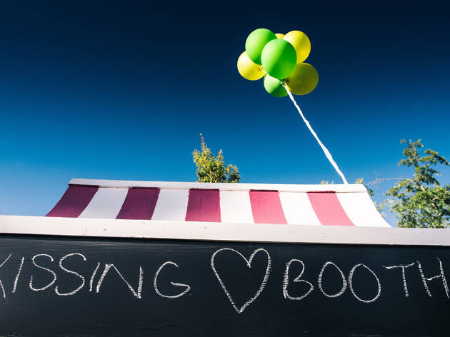 kissing booth kissing booth