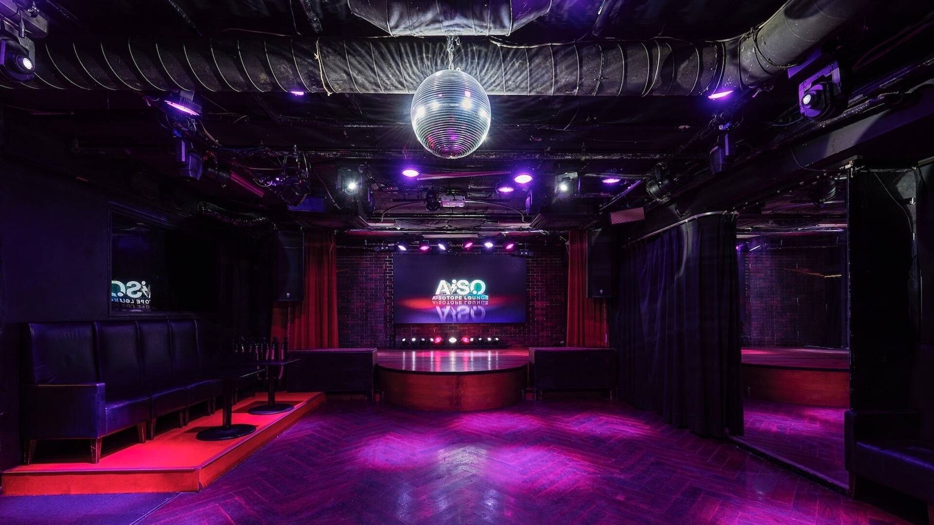 Aisotope Lounge | LGBTQ+ in Shinjuku-Nichome, Tokyo