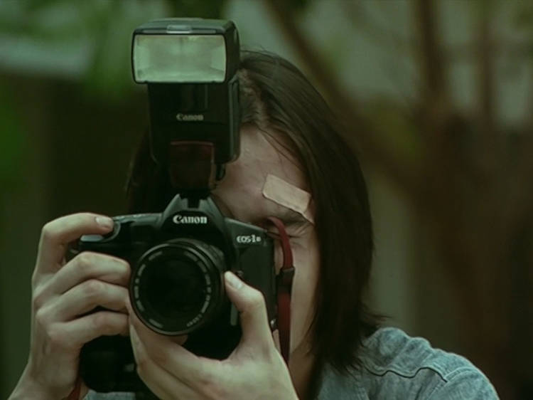 Shutter (2004)