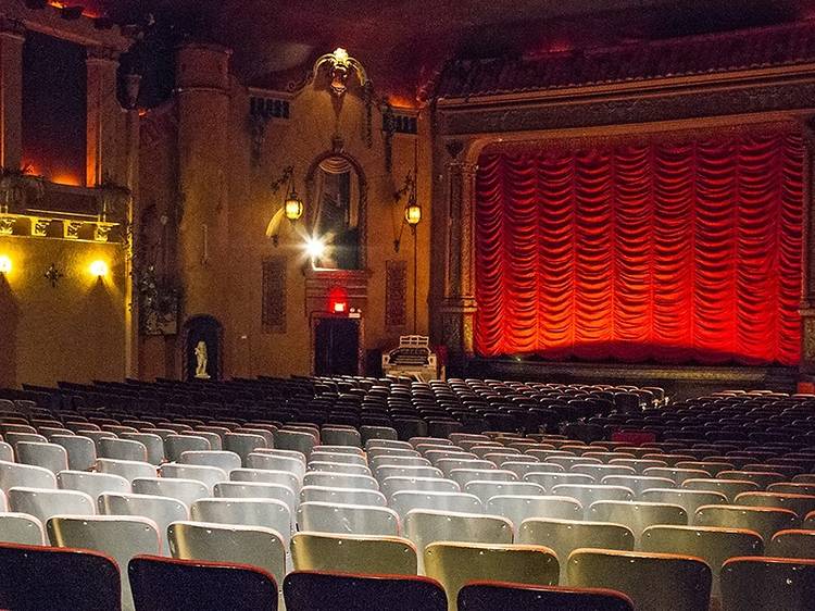 Where to find cheap movie tickets in Chicago