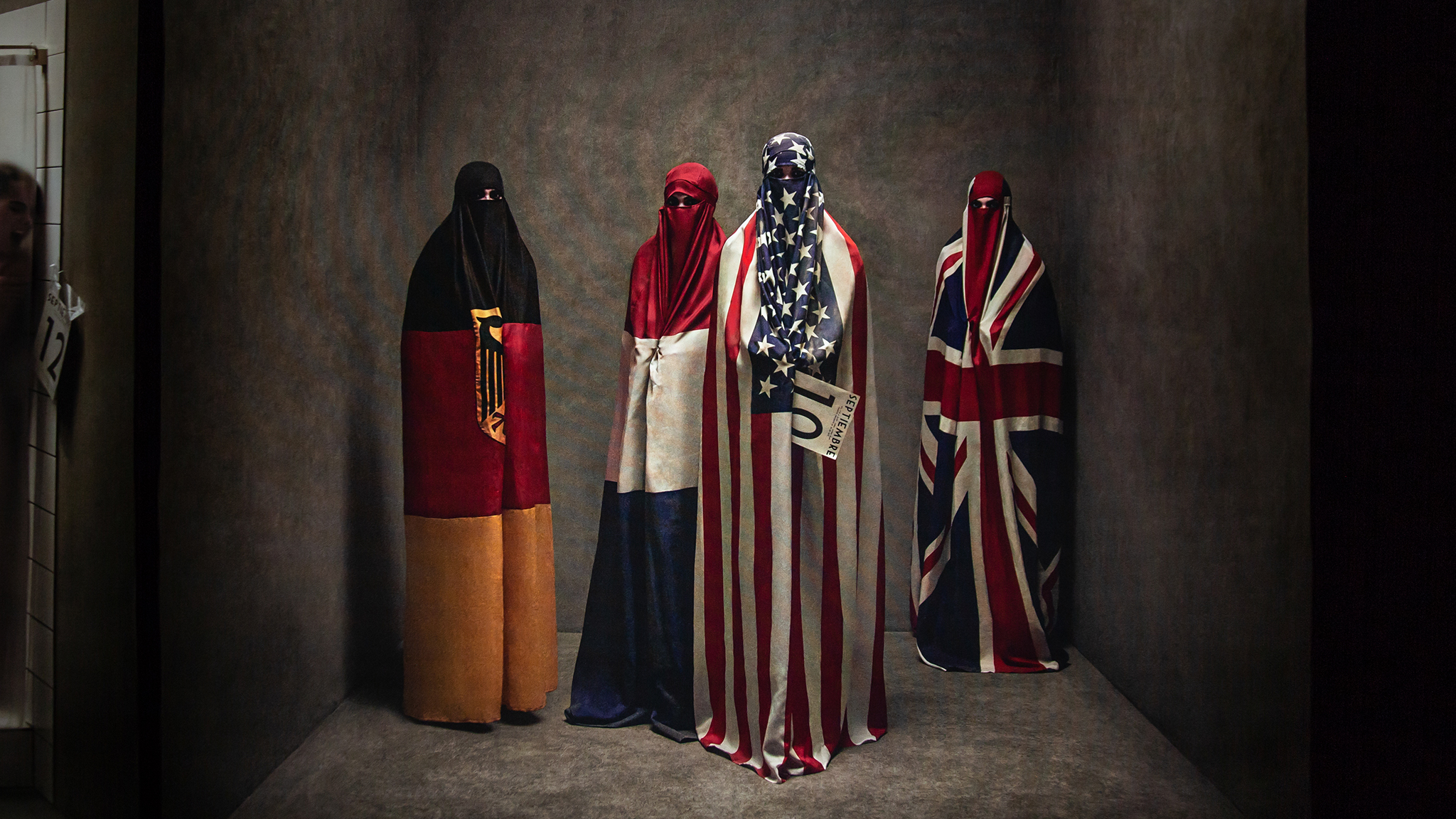365° by Eugenio Recuenco