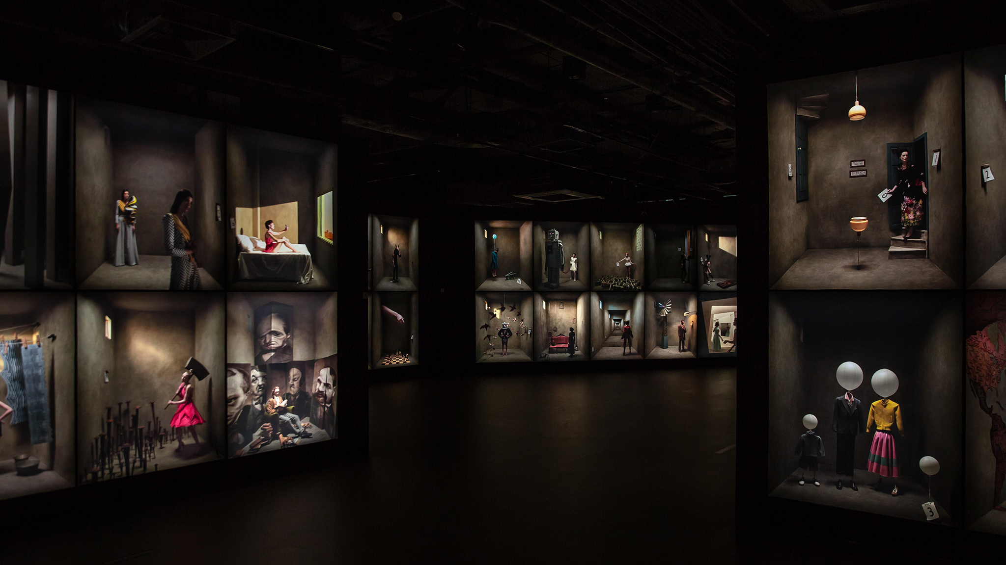 365° by Eugenio Recuenco