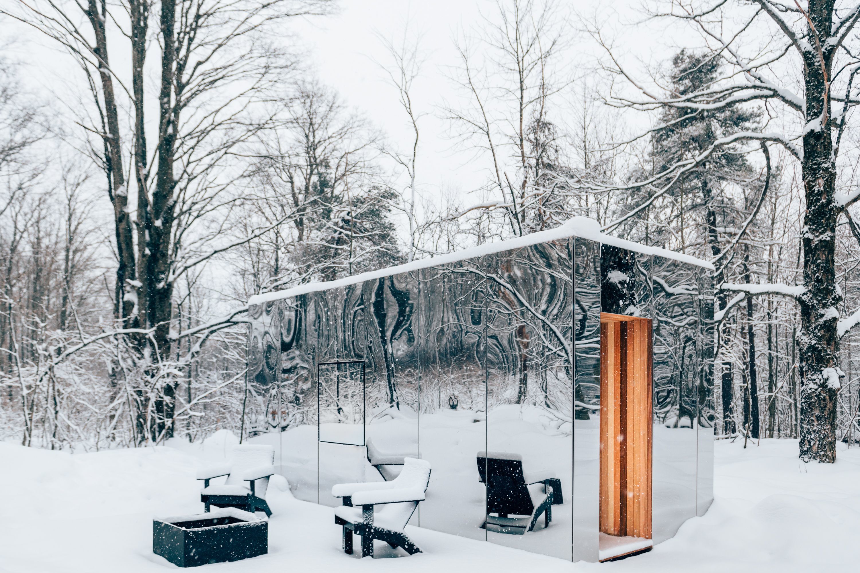 Arcana mirrored cabins in Canada now accepting reservations