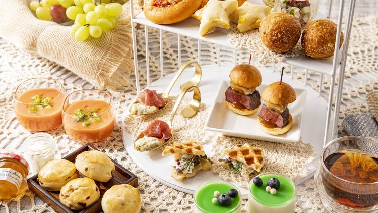 Hilton Tokyo afternoon tea