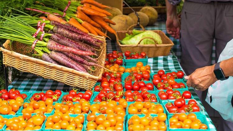 Farmers' market