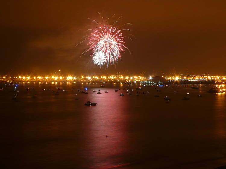 New Year’s Eve Fireworks on the Long Beach Waterfront